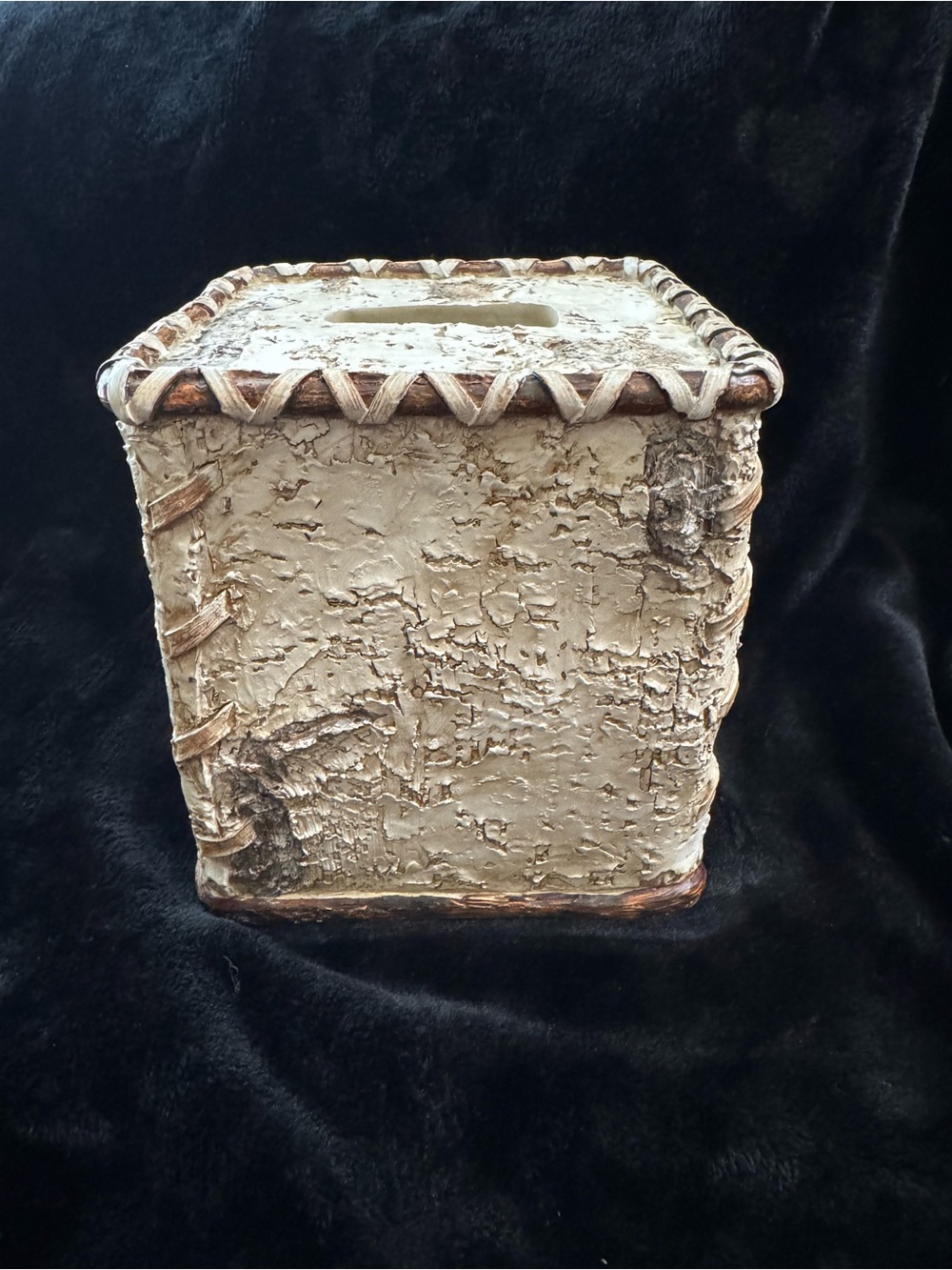 Woolrich Birch Bark Tissue Cover Holder Rustic Cabin Cream and Brown Resin VTG
